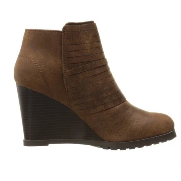 Sugar Women's Tempe Ankle Bootie- size 9 - Picture 2 of 6